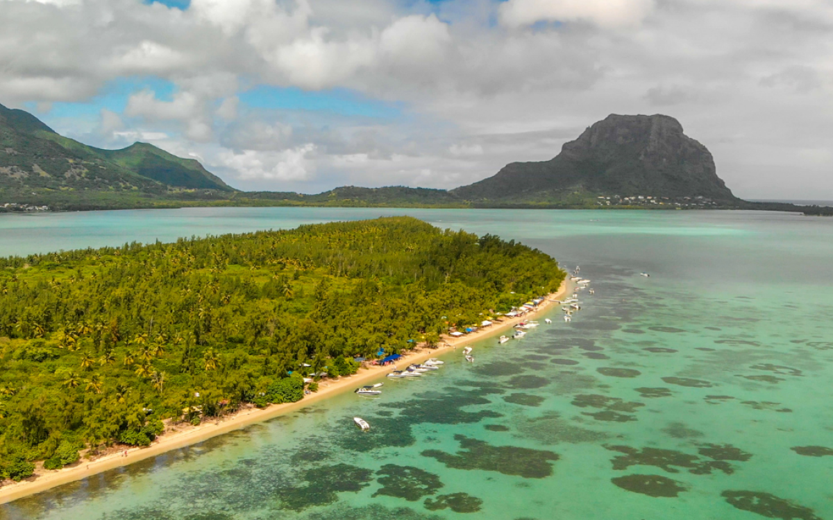 Benitiers Island - Taxis Mauritius